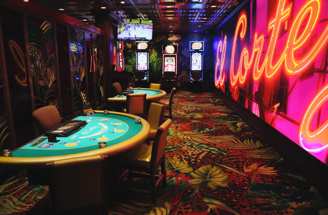 History & Entertainment at El Cortez Hotel and Casino